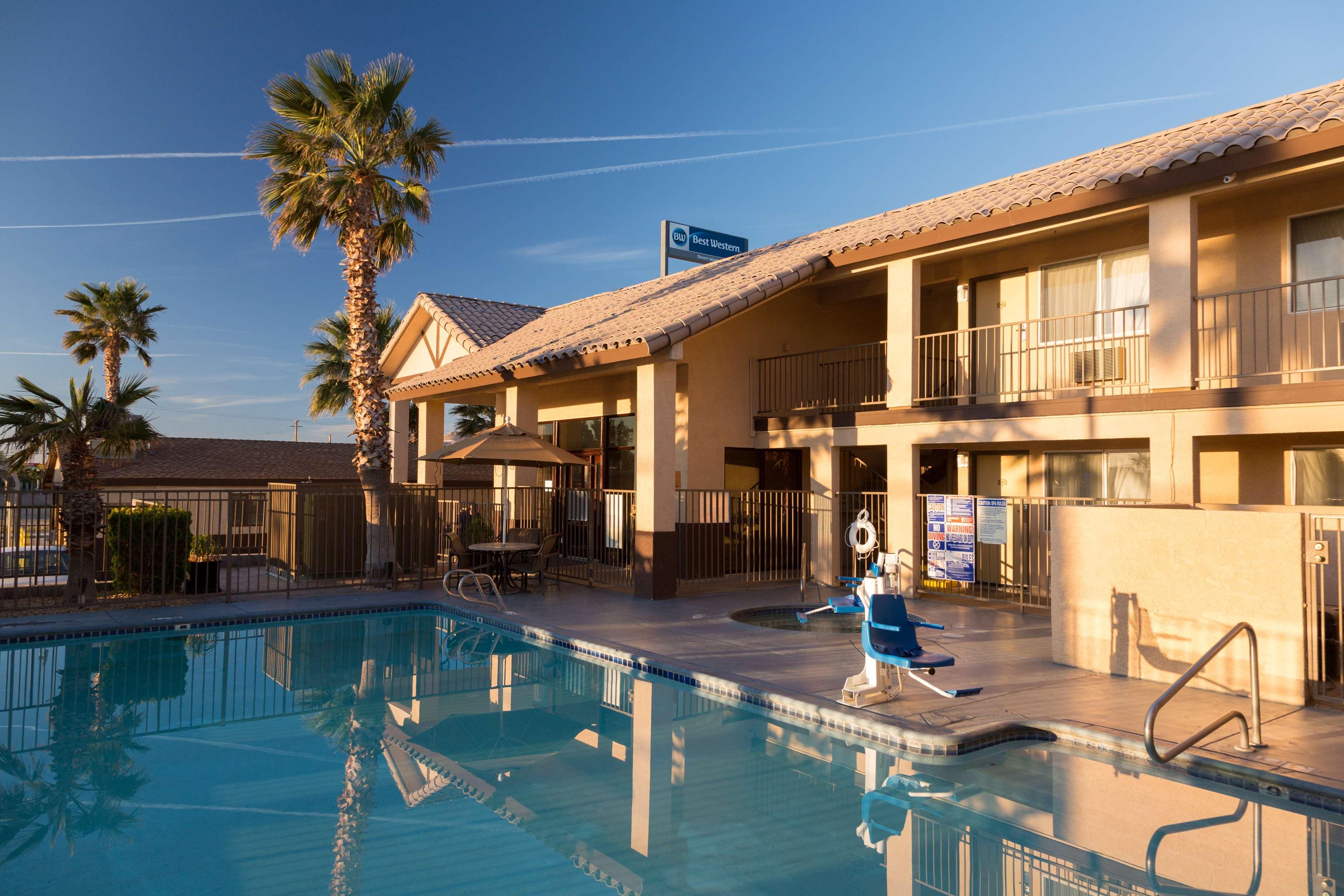 Best Western Desert Winds Hotell Mojave Exteriör bild