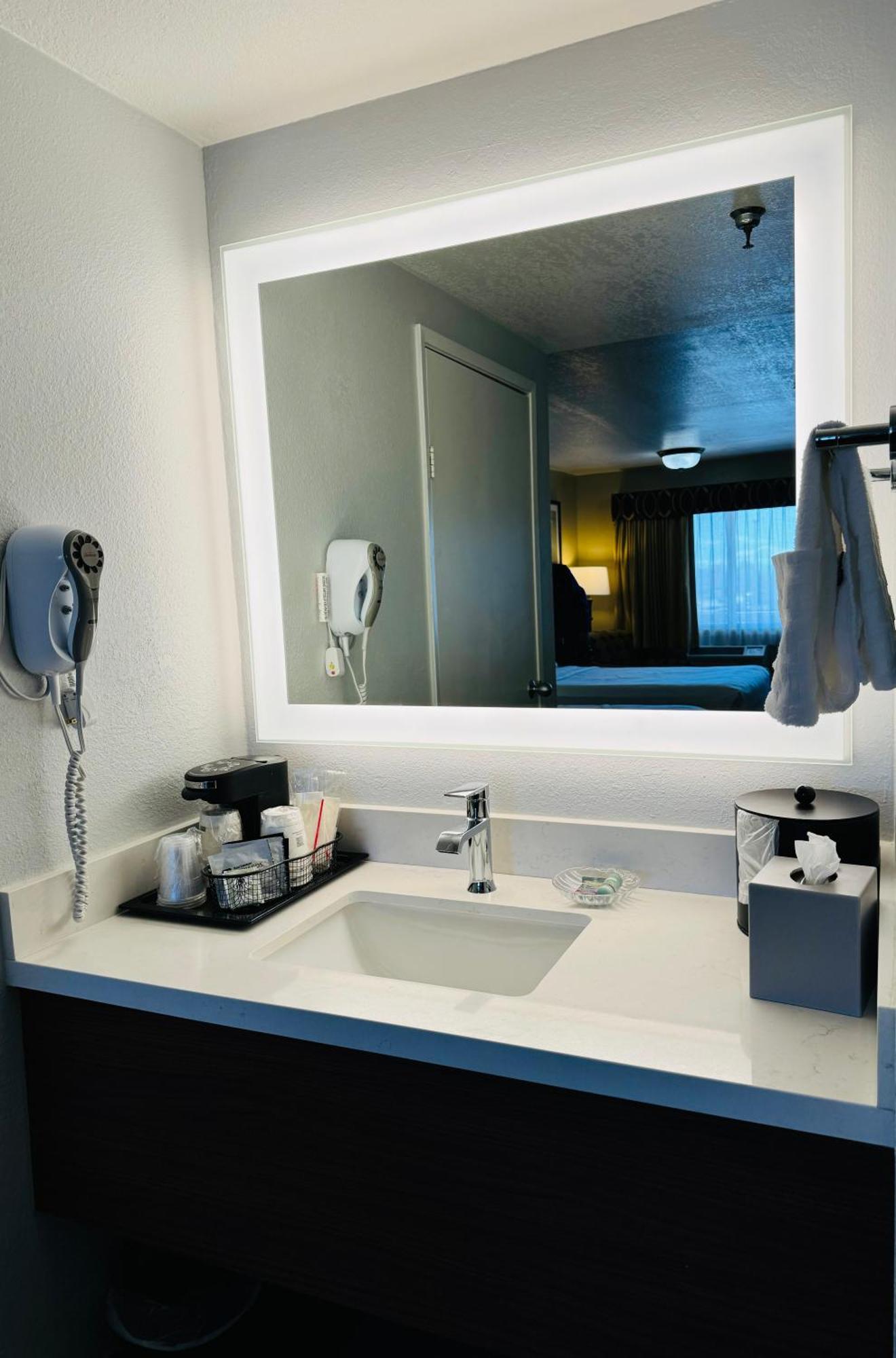 Best Western Desert Winds Mojave Exteriör bild