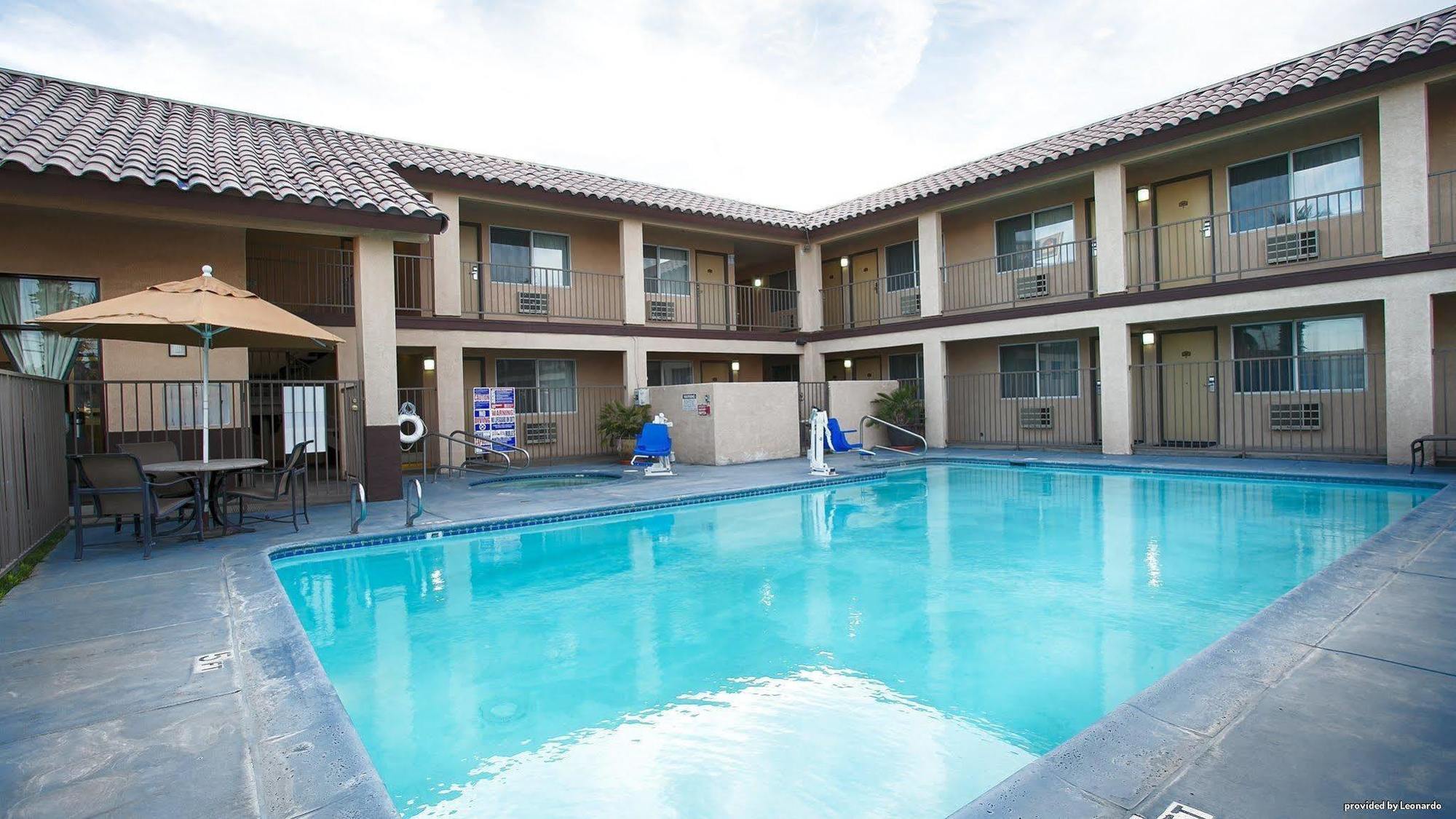 Best Western Desert Winds Mojave Exteriör bild